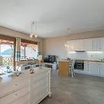 Paralio Astros Beachfront *