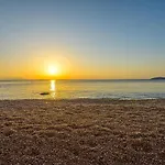 Paralio Astros Beachfront * Xiropigado