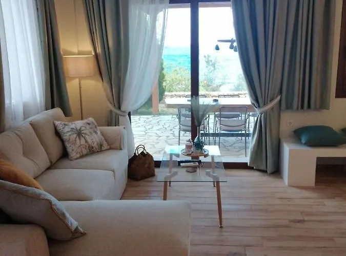 Paralio Astros Beachfront Apartament Xiropigado