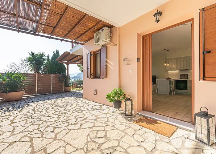 Paralio Astros Beachfront Xiropigado