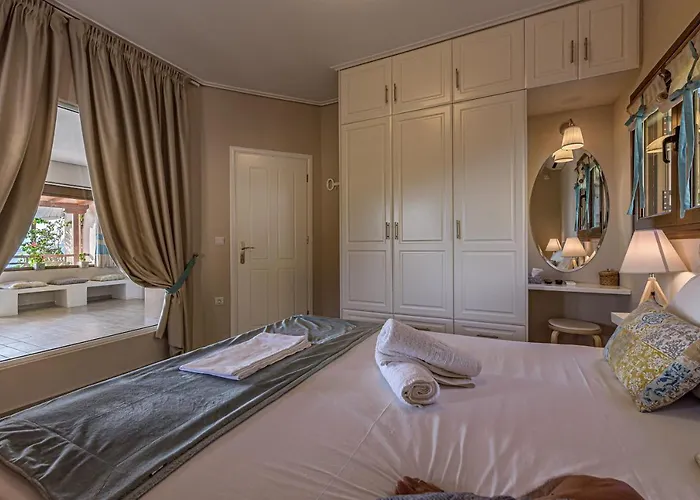 Paralio Astros Beachfront Apartament *