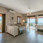Διαμέρισμα Paralio Astros Beachfront *