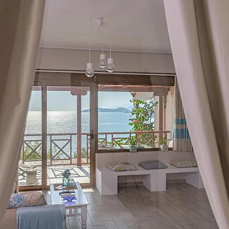 Διαμέρισμα Paralio Astros Beachfront