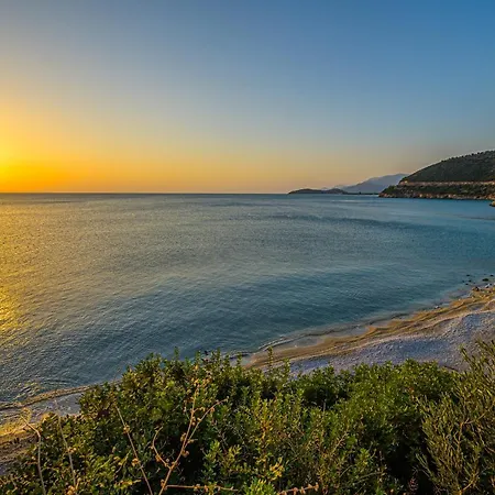 Paralio Astros Beachfront Διαμέρισμα *