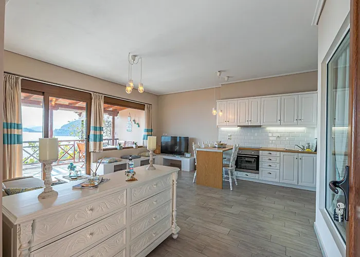 Paralio Astros Beachfront *