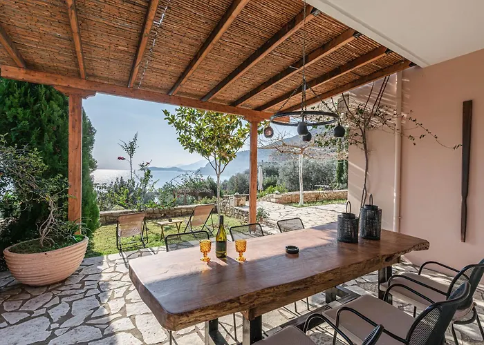 Paralio Astros Beachfront 아파트