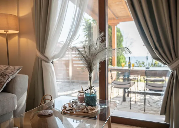 Paralio Astros Beachfront *