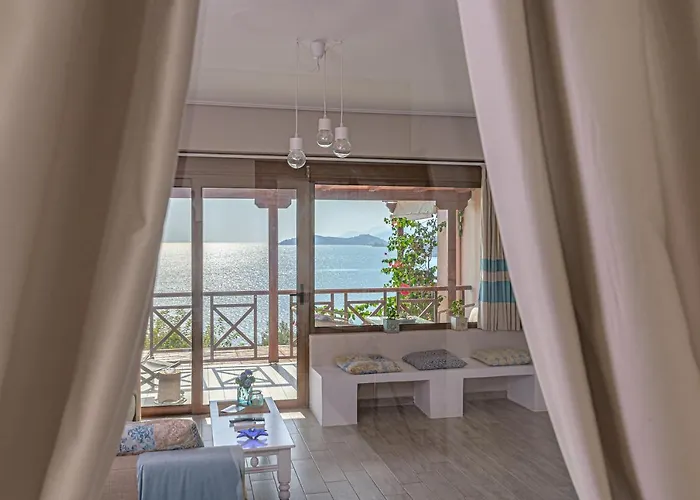 아파트 Paralio Astros Beachfront