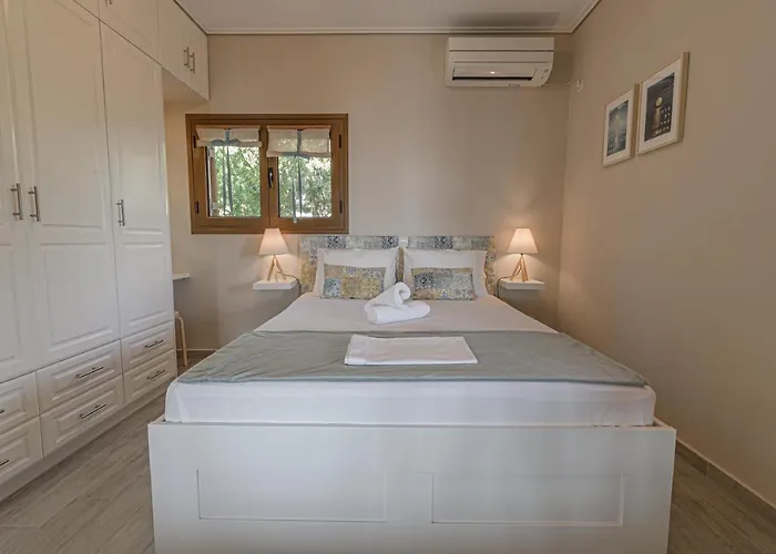 Paralio Astros Beachfront Daire *