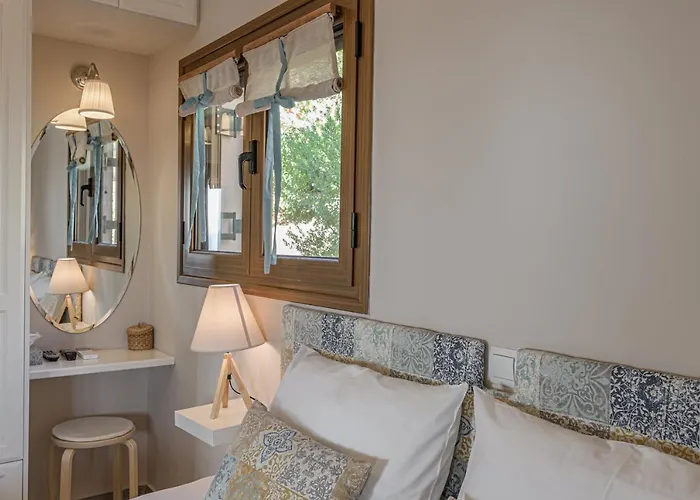 Paralio Astros Beachfront 시로피가도